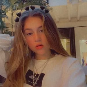 Mia Macher