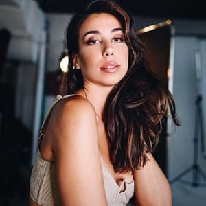 Annie Lolla