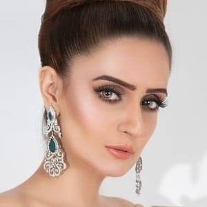 Kaneeze Zainab