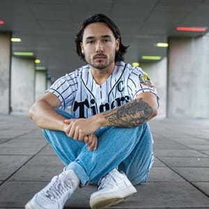 Beau Damian