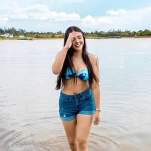 Camila Cruzg