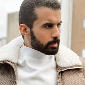 Hsn Bn Saayd Alkhyaryn