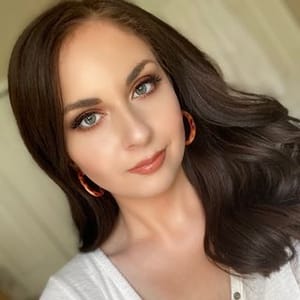 Lindsey Brooke