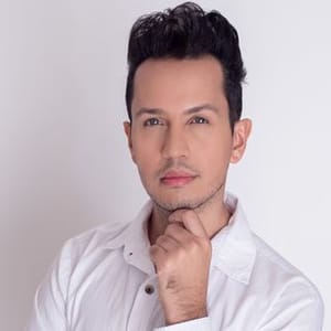 Especialista Em Penteados