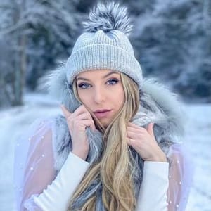 Laura Zohrer  Lala