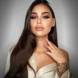 Lisa Pfrang Extensions