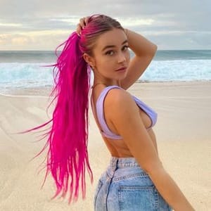 Kelly Lauren