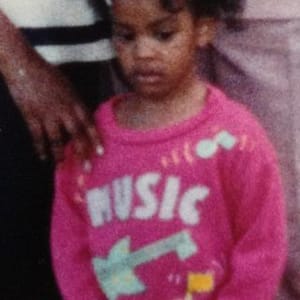Shari D