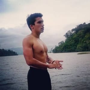 Yuri Canales G