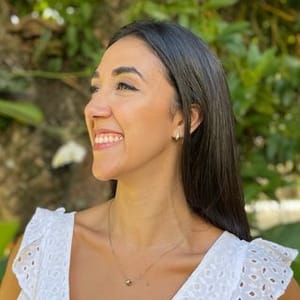 Angela Luz