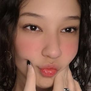 Tia Sarah
