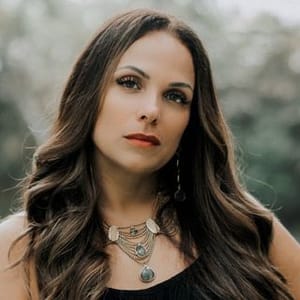 Leah Steele