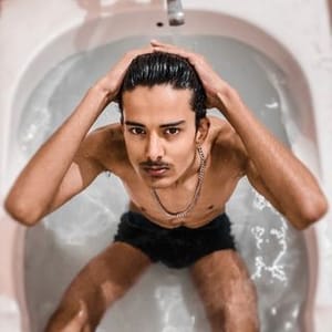 Faiz Khan