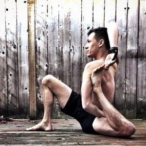 Kikasana Yogi