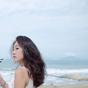 Elvi Tang