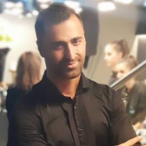 Erikl  Loshi