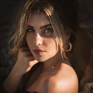 Elena Hef