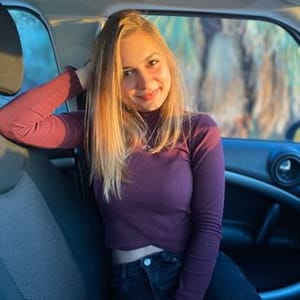 Esa Yolda