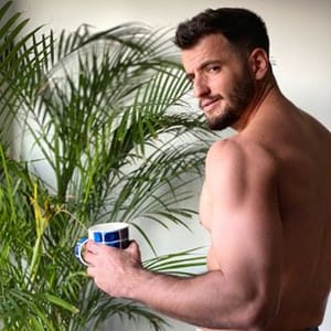 Manos Takos
