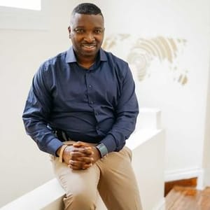 Dr. Kay Ijisesan