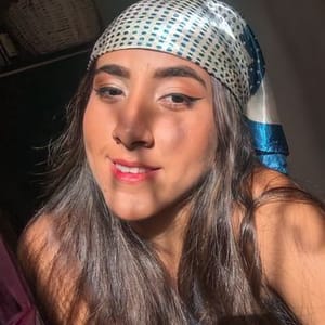 Alynne Emi Costa