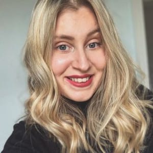 Lauren  Martham