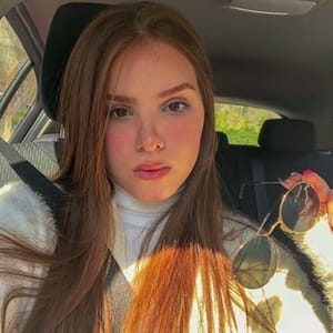 Brenda Medeiros