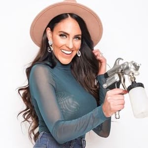 Nikki Bee