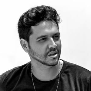 Tiago B R O V