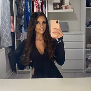 Lizzie Georgia