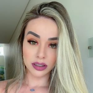 Thais Tomazonni
