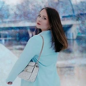 Corinna De