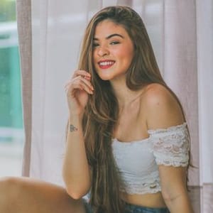 Nathalia Costa