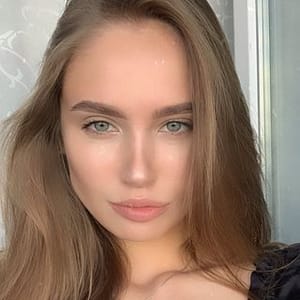 Roksana Brow
