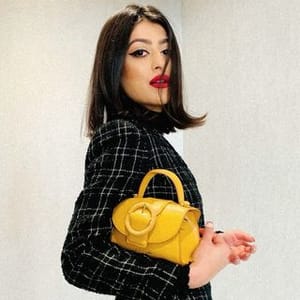 Anna Khan