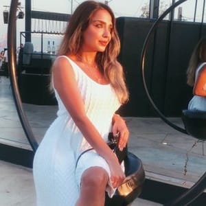 Lara  Mounif