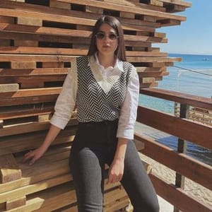 Elif Cesur