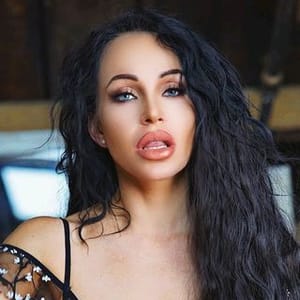 Janelle christina