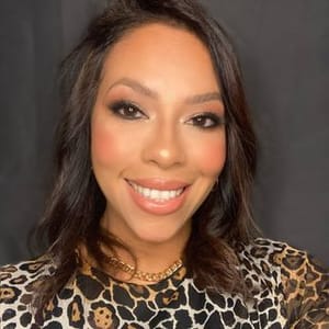 Elaine Prado