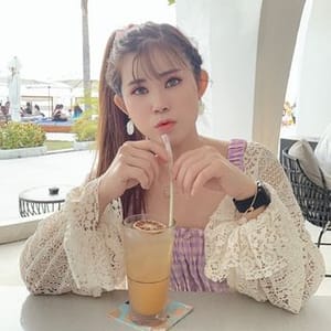 Deasy Lim