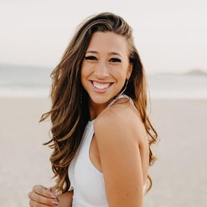 Janelle Elise Flom