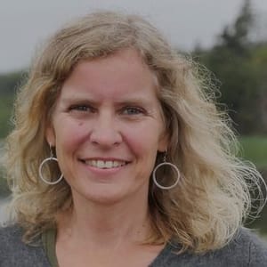 Claudia Welch