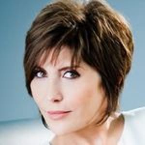 Liane Foly