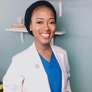 Leeyah Dentist