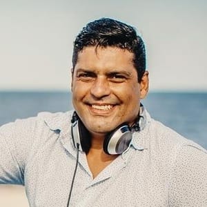 Mauricio Lobato