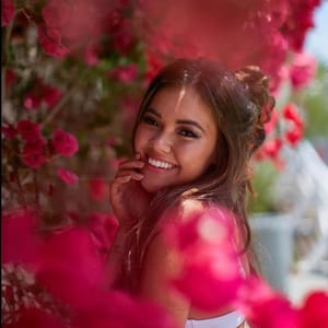 Vivian V