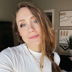 Contact XO, MaCenna Vlogs Creator and Influencer
