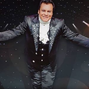 Juan Gabriel – Topic