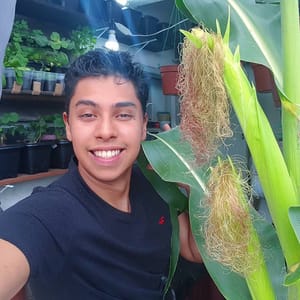 Isaac horta em apartamento
