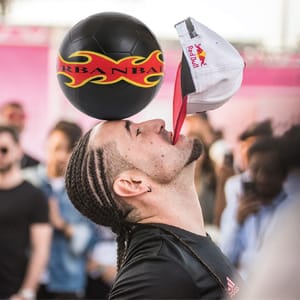 Séan Garnier World freestyle football champion